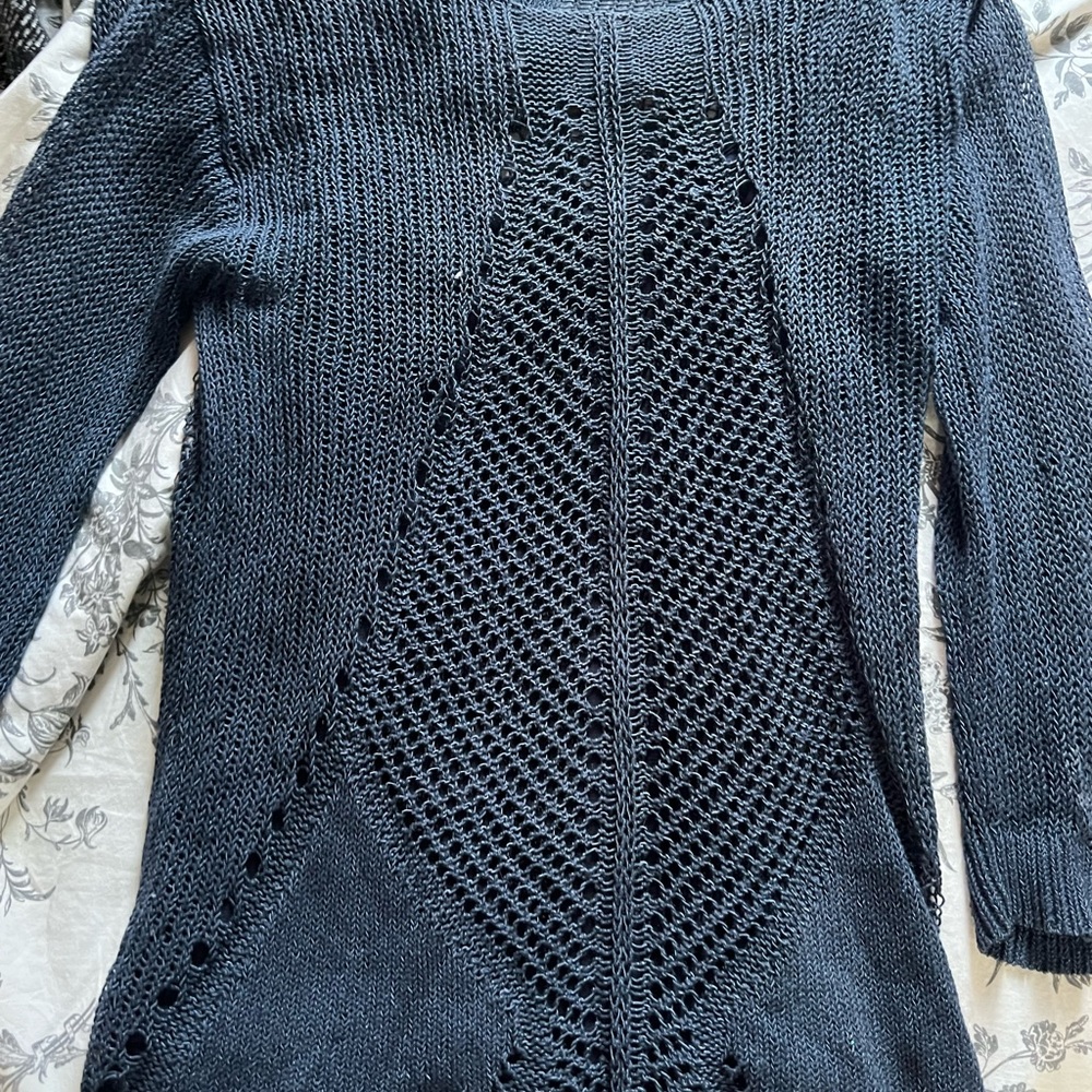 Clothes - Picture 5 of 16